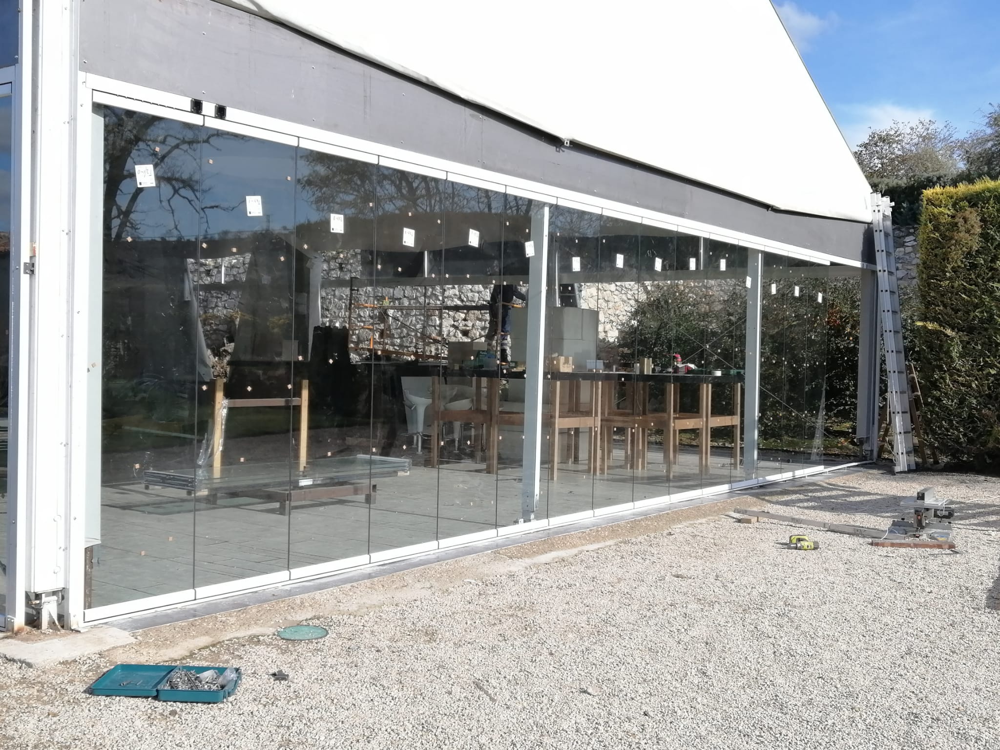 Gran acristalamiento comercial en restaurante de la Costa Blanca